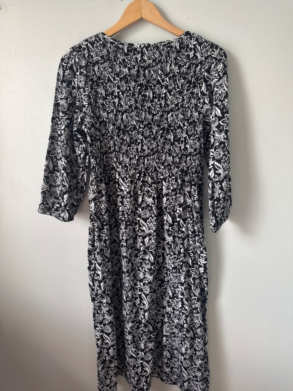 Croft and barrow floral long sleeve dress with pockets - Picture 5 of 5